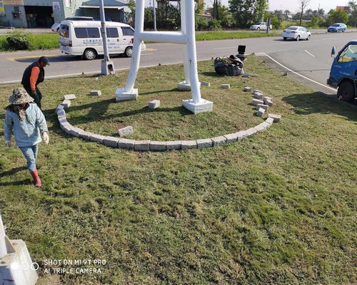 台南果園除草, 台南庭院除草, 台南景觀設計, 台南市容美化, 台南道路景觀設計, 台南除草整地, 台南除草一分地多少錢？, 
							台南除草專家, 台南除草一坪多少錢?, 台南除草價格, 台南代客除草價格, 台南除草公司, 台南除草工人, 台南割草推薦, 台南空地除草