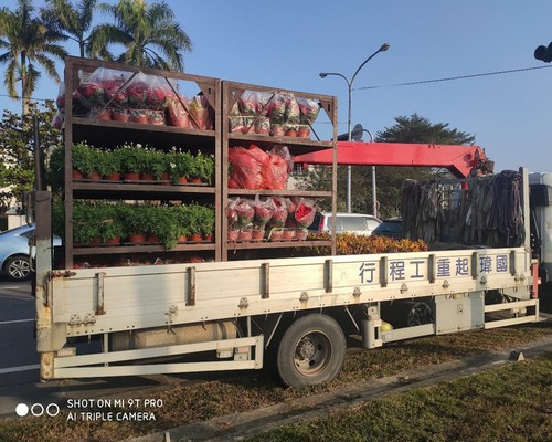 台南果園除草, 台南庭院除草, 台南景觀設計, 台南市容美化, 台南道路景觀設計, 台南除草整地, 台南除草一分地多少錢？, 
							台南除草專家, 台南除草一坪多少錢?, 台南除草價格, 台南代客除草價格, 台南除草公司, 台南除草工人, 台南割草推薦, 台南空地除草