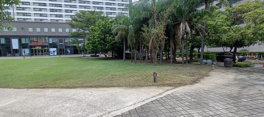 台南公園綠地整理作業, 台南風災倒樹運棄, 台南園藝造景, 台南園藝維護, 台南庭園景觀整理, 台南庭院綠化造景維護, 台南造景式景觀道路沿線植栽, 台南不定期樹木維護修剪, 
						台南草皮種植, 台南園藝維護, 台南割草, 台南修剪樹木, 台南排水施肥, 台南定期修剪, 台南樹木整型, 台南樹木美容, 台南樹木塑型, 台南園藝造景, 台南草皮定期維護工程, 
						台南樹木修剪價格, 台南樹木修剪, 台南庭園樹木整理, 台南樹木處理, 台南景觀維護, 台南園藝景觀設計