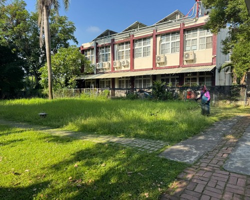 台南樹木修剪, 台南割草, 台南庭園維護, 台南園藝景觀設計, 台南園藝造景, 台南園藝維護, 台南庭園景觀整理, 台南庭院綠化造景維護, 台南造景式景觀道路沿線植栽, 台南不定期樹木維護修剪, 
						台南草皮種植, 台南園藝維護, 台南割草, 台南修剪樹木, 台南排水施肥, 台南定期修剪, 台南樹木整型, 台南樹木美容, 台南樹木塑型, 台南園藝造景, 台南草皮定期維護工程, 
						台南樹木修剪價格, 台南樹木修剪, 台南庭園樹木整理, 台南樹木處理, 台南景觀維護, 台南園藝景觀設計